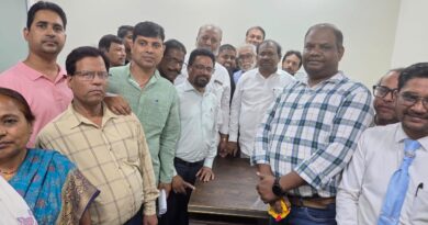 प्राइवेट स्कूल्स के प्रतिनिधिमंडल ने जमीन की बाध्यता को लेकर शिक्षा मंत्री को सौपा ज्ञापन