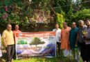 भाविप देवघर शाखा ने विश्व पर्यावरण दिवस पर स्वच्छता, पौधारोपण और कपड़े का बैग वितरित किया