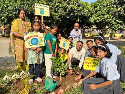 डीएवी भंडारकोला में पृथ्वी दिवस पर विविध कार्यक्रमों का आयोजन