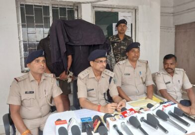 लूटकांड में शामिल तीन आरोपी गिरफ्तार, नकदी व बाइक बरामद