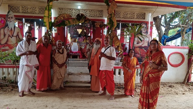 शिवशक्तात्मक महारुद्र यज्ञ की पूर्णाहुति पर शांति जल लेने उमड़ा जनसैलाब