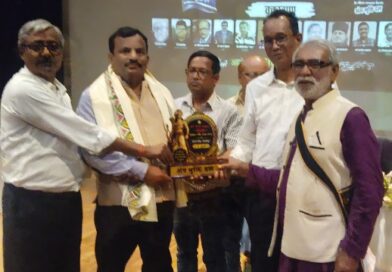 देवघर के युवा कवि रवि शंकर साह को मिला अंग गौरव सम्मान