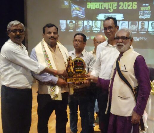 देवघर के युवा कवि रवि शंकर साह को मिला अंग गौरव सम्मान